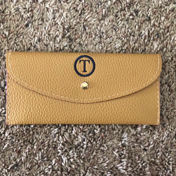 Monogrammed Wallets - Picture 6 of 6